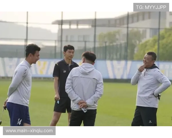 赛前发布会:教练强调阵容轮换,应对密集赛程 赛前发布会:教练强调阵容轮换,应对密集赛程